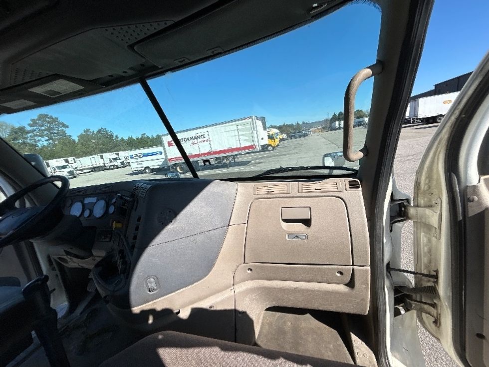 Day Cab Tractor-Heavy Duty Tractors-Freightliner-2019-Cascadia 12564ST-Prince George-VA-468,973\n\t\tmiles-$ 35,000 - Image 13