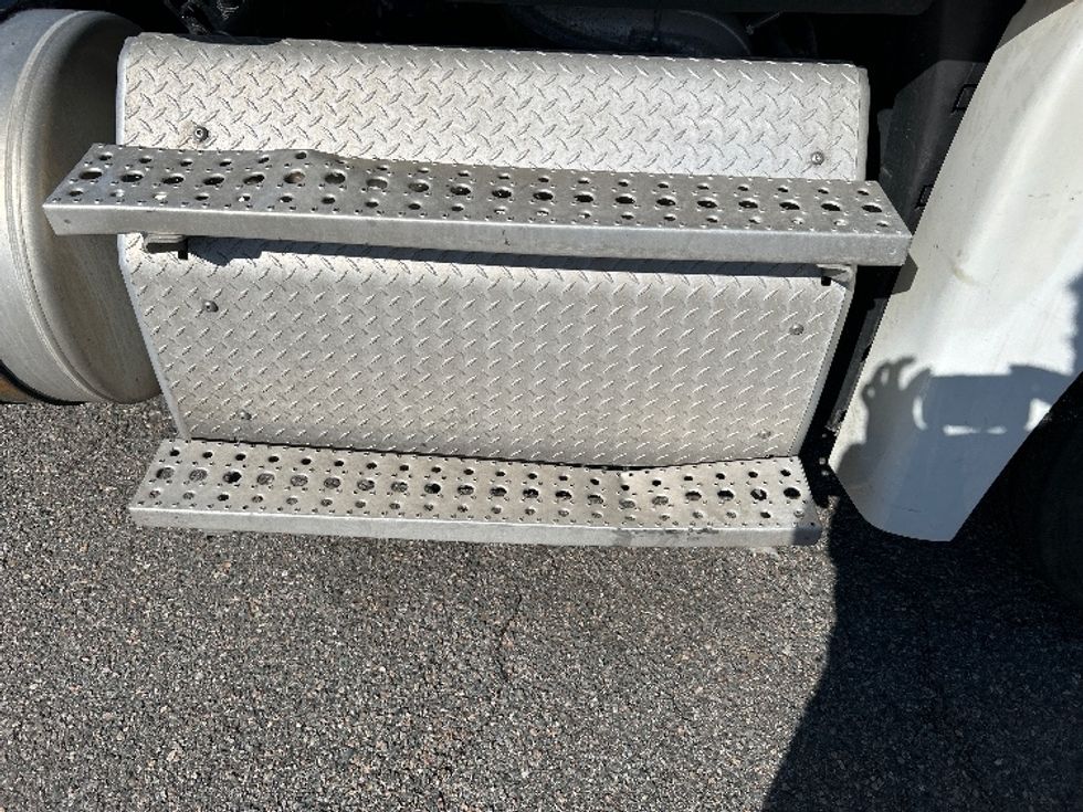 Day Cab Tractor-Heavy Duty Tractors-Freightliner-2019-Cascadia 12564ST-Prince George-VA-468,973\n\t\tmiles-$ 35,000 - Image 18