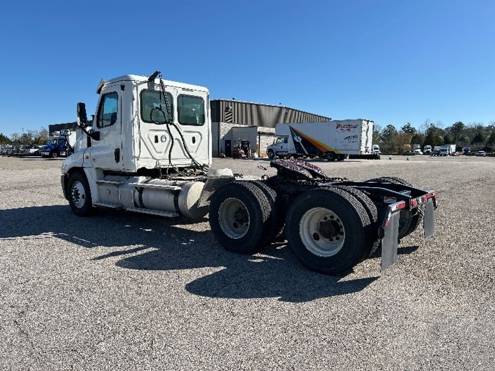 Day Cab Tractor-Heavy Duty Tractors-Freightliner-2019-Cascadia 12564ST-Prince George-VA-468,973\n\t\tmiles-$ 35,000 - Image 5