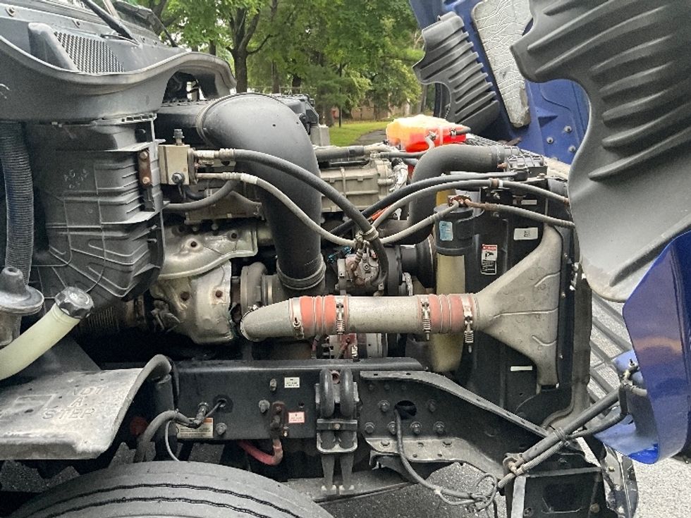Day Cab Tractor-Heavy Duty Tractors-Freightliner-2019-Cascadia 12564ST-Reading-PA-242,367\n\t\tmiles-$ 41,250 - Image 15