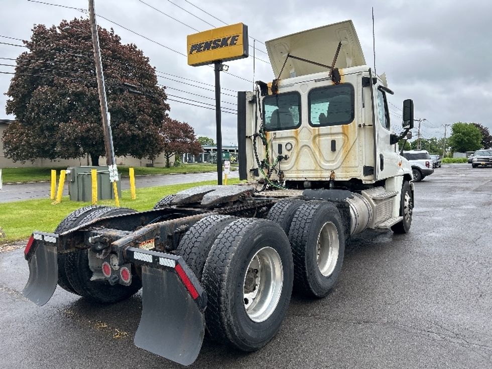 Day Cab Tractor-Heavy Duty Tractors-Freightliner-2019-Cascadia 12564ST-Rochester-NY-611,443\n\t\tmiles-$ 25,750 - Image 7