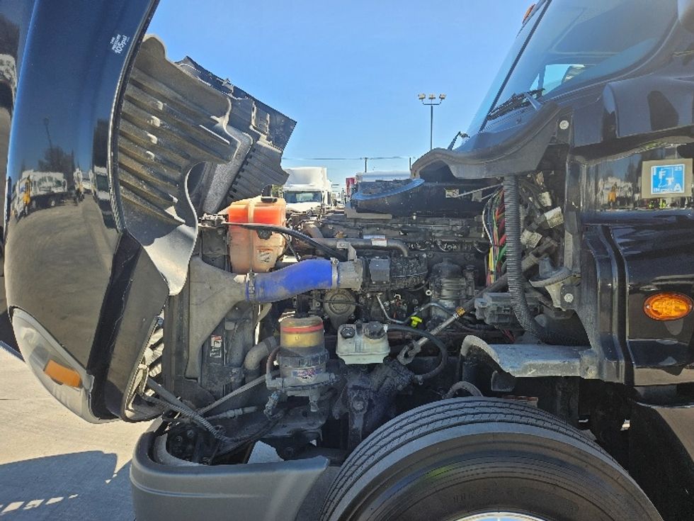 Day Cab Tractor-Heavy Duty Tractors-Freightliner-2019-Cascadia 12564ST-Round Rock-TX-379,117\n\t\tmiles-$ 48,250 - Image 16