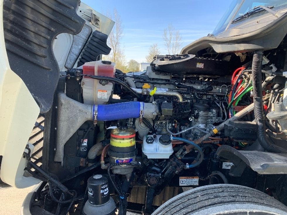 Day Cab Tractor-Heavy Duty Tractors-Freightliner-2019-Cascadia 12564ST-Saginaw-MI-333,643\n\t\tmiles-$ 51,000 - Image 16