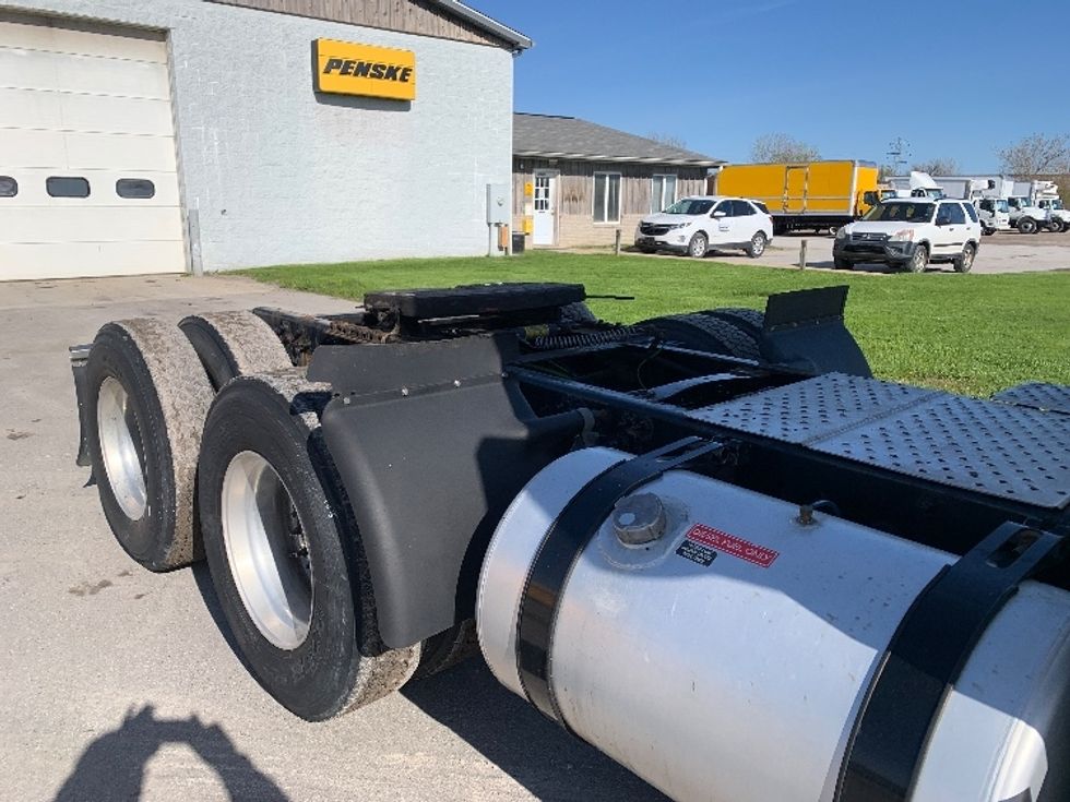 Day Cab Tractor-Heavy Duty Tractors-Freightliner-2019-Cascadia 12564ST-Saginaw-MI-333,643\n\t\tmiles-$ 51,000 - Image 18