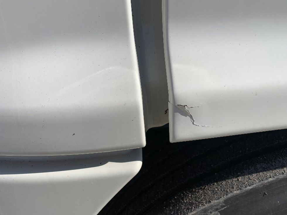 Day Cab Tractor-Heavy Duty Tractors-Freightliner-2019-Cascadia 12564ST-Saginaw-MI-333,643\n\t\tmiles-$ 51,000 - Image 19