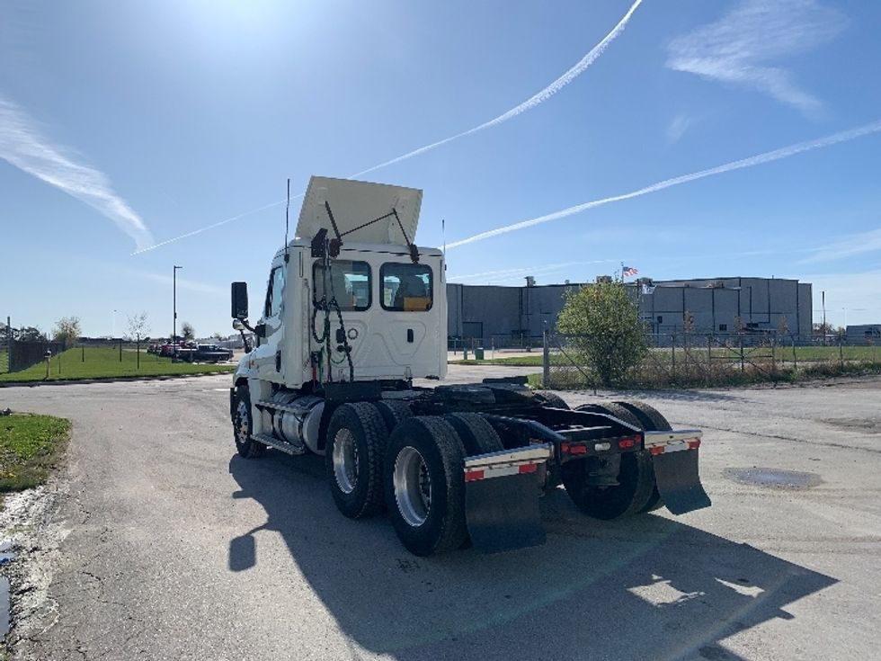 Day Cab Tractor-Heavy Duty Tractors-Freightliner-2019-Cascadia 12564ST-Saginaw-MI-333,643\n\t\tmiles-$ 51,000 - Image 5