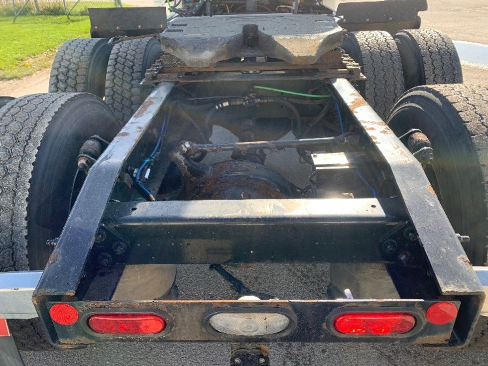 Day Cab Tractor-Heavy Duty Tractors-Freightliner-2019-Cascadia 12564ST-Saginaw-MI-333,643\n\t\tmiles-$ 51,000 - Image 6