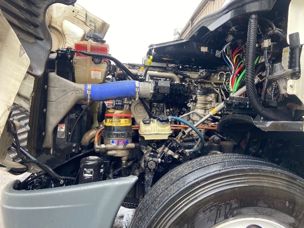 Day Cab Tractor-Heavy Duty Tractors-Freightliner-2019-Cascadia 12564ST-San Antonio-TX-210,516\n\t\tmiles-$ 44,750 - Image 16