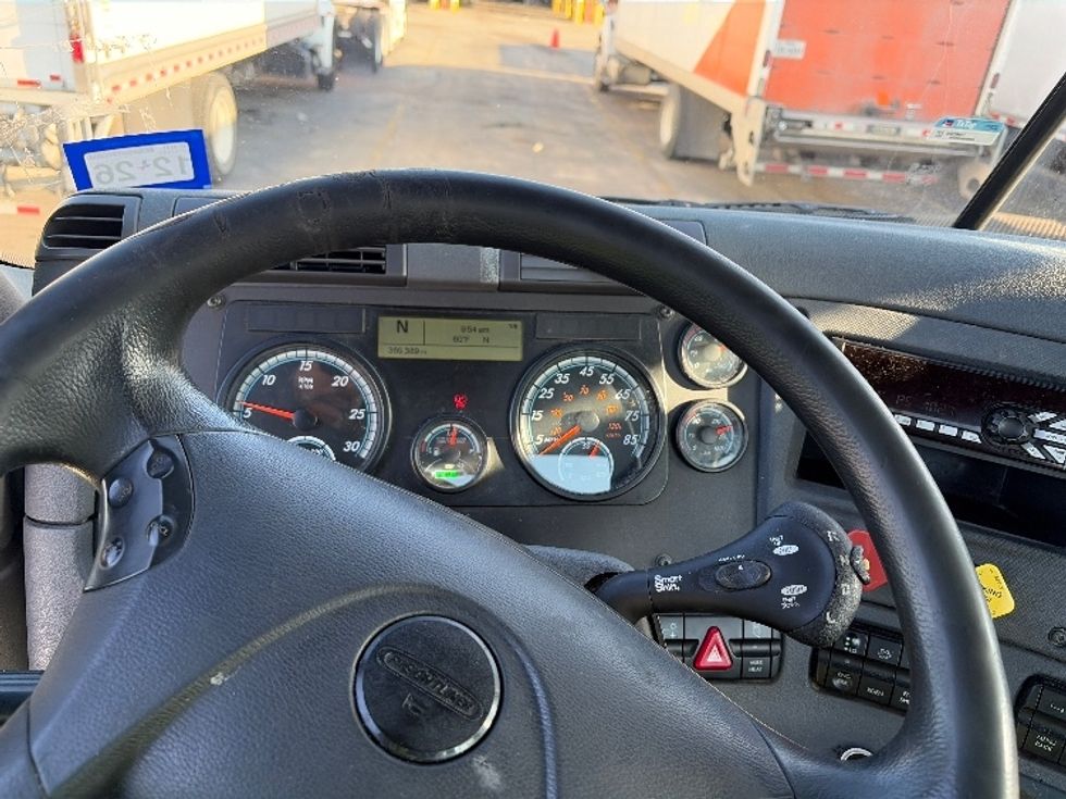 Day Cab Tractor-Heavy Duty Tractors-Freightliner-2019-Cascadia 12564ST-San Antonio-TX-369,388\n\t\tmiles-$ 40,000 - Image 11