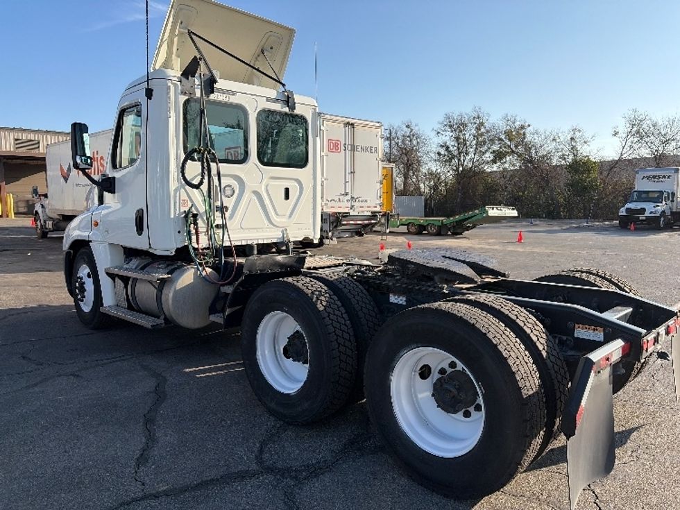 Day Cab Tractor-Heavy Duty Tractors-Freightliner-2019-Cascadia 12564ST-San Antonio-TX-369,388\n\t\tmiles-$ 40,000 - Image 5