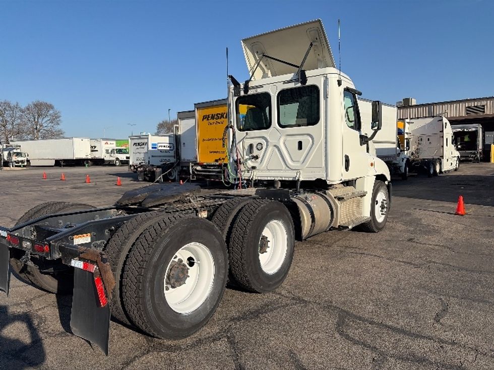 Day Cab Tractor-Heavy Duty Tractors-Freightliner-2019-Cascadia 12564ST-San Antonio-TX-369,388\n\t\tmiles-$ 40,000 - Image 7