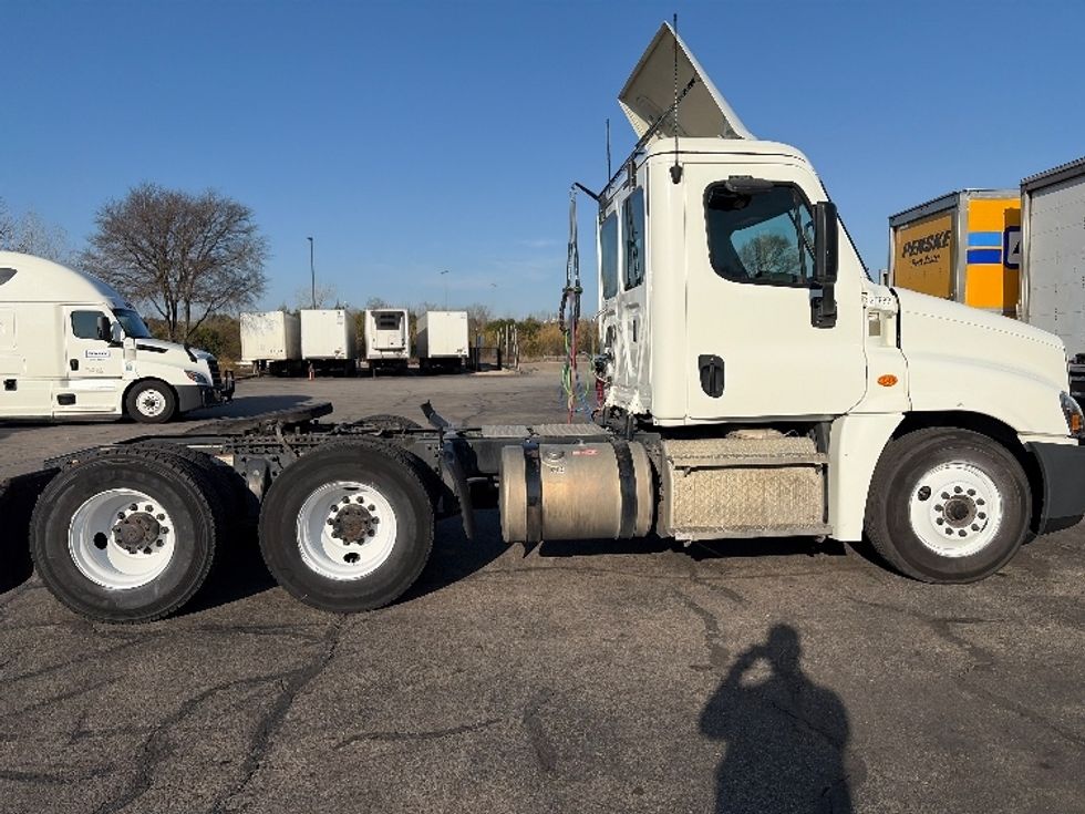 Day Cab Tractor-Heavy Duty Tractors-Freightliner-2019-Cascadia 12564ST-San Antonio-TX-369,388\n\t\tmiles-$ 40,000 - Image 8