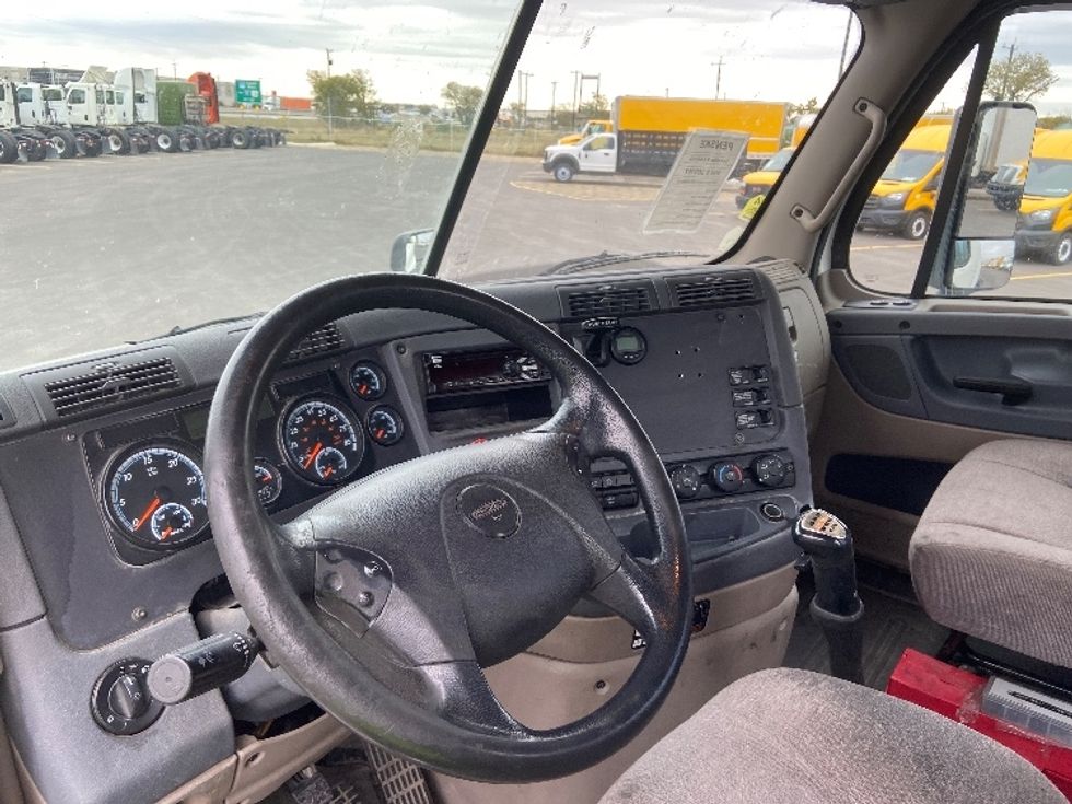 Day Cab Tractor-Heavy Duty Tractors-Freightliner-2019-Cascadia 12564ST-San Antonio-TX-374,203\n\t\tmiles-$ 49,500 - Image 10
