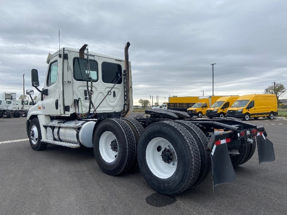 Day Cab Tractor-Heavy Duty Tractors-Freightliner-2019-Cascadia 12564ST-San Antonio-TX-374,203\n\t\tmiles-$ 49,500 - Image 5