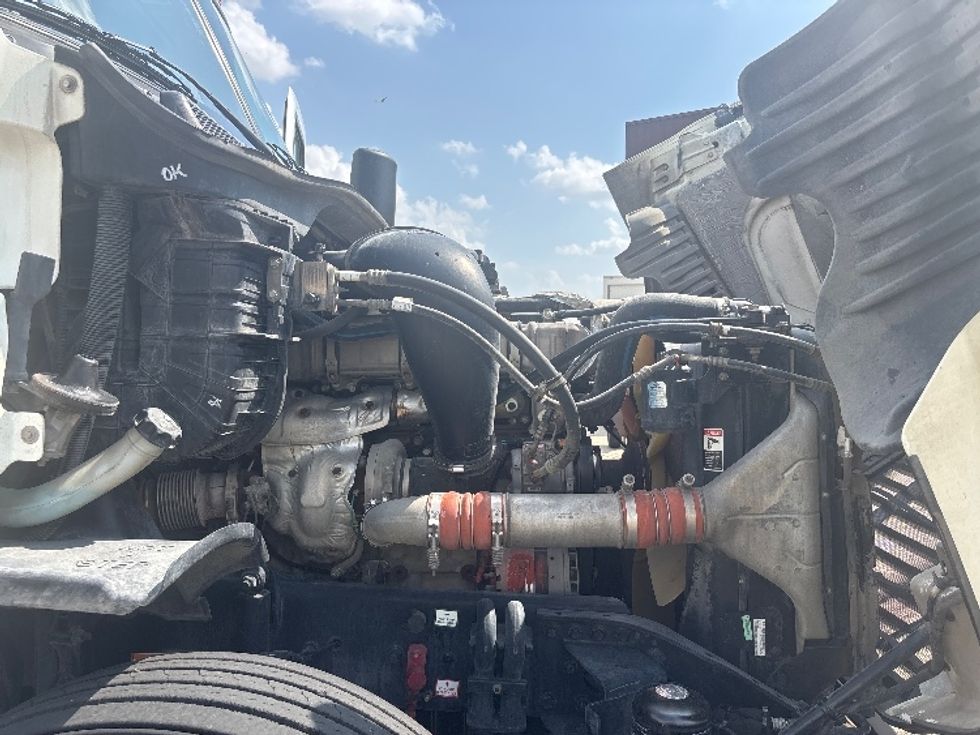 Day Cab Tractor-Heavy Duty Tractors-Freightliner-2019-Cascadia 12564ST-San Antonio-TX-519,874\n\t\tmiles-$ 38,500 - Image 15