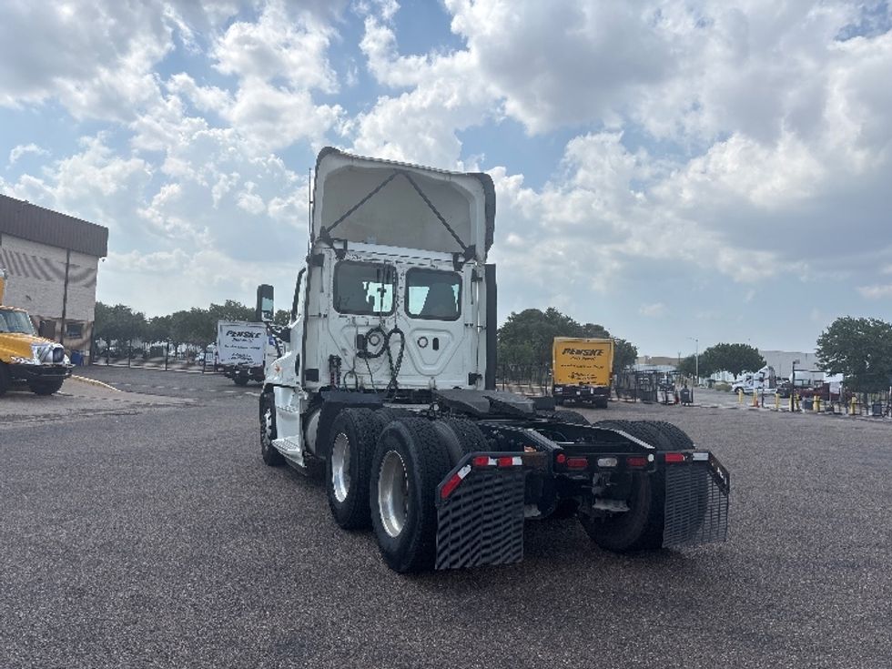 Day Cab Tractor-Heavy Duty Tractors-Freightliner-2019-Cascadia 12564ST-San Antonio-TX-519,874\n\t\tmiles-$ 38,500 - Image 5