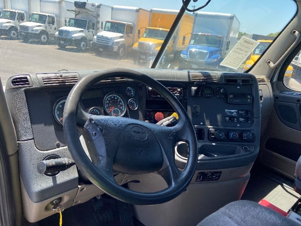 Day Cab Tractor-Heavy Duty Tractors-Freightliner-2019-Cascadia 12564ST-San Antonio-TX-615,414\n\t\tmiles-$ 29,500 - Image 10