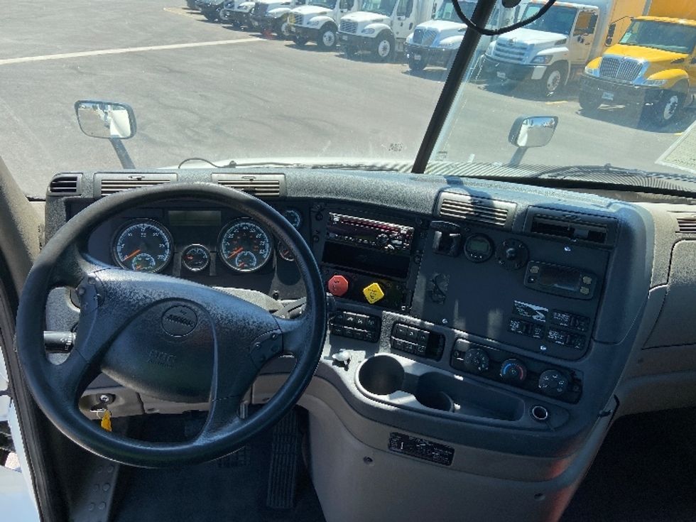 Day Cab Tractor-Heavy Duty Tractors-Freightliner-2019-Cascadia 12564ST-San Antonio-TX-615,414\n\t\tmiles-$ 29,500 - Image 11
