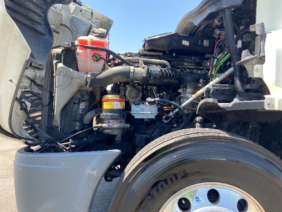 Day Cab Tractor-Heavy Duty Tractors-Freightliner-2019-Cascadia 12564ST-San Antonio-TX-615,414\n\t\tmiles-$ 29,500 - Image 16