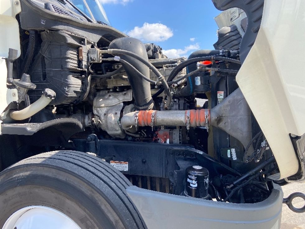 Day Cab Tractor-Heavy Duty Tractors-Freightliner-2019-Cascadia 12564ST-San Antonio-TX-615,500\n\t\tmiles-$ 26,250 - Image 15