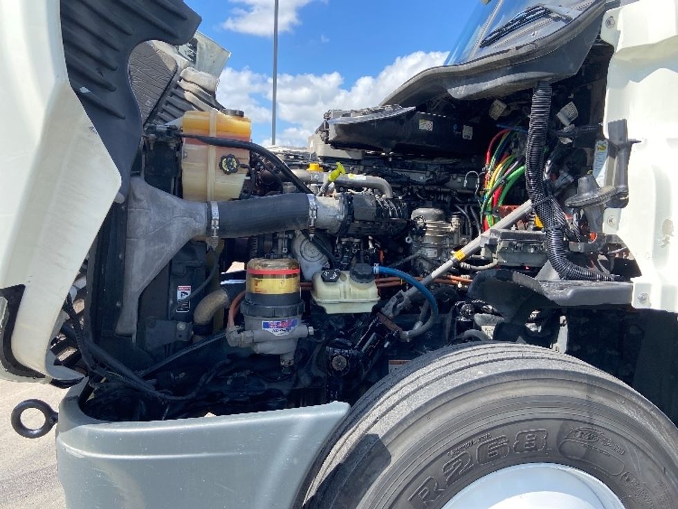 Day Cab Tractor-Heavy Duty Tractors-Freightliner-2019-Cascadia 12564ST-San Antonio-TX-615,500\n\t\tmiles-$ 26,250 - Image 16