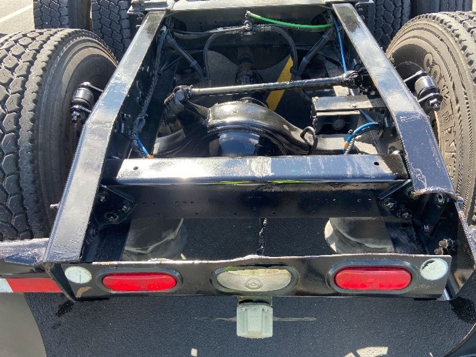 Day Cab Tractor-Heavy Duty Tractors-Freightliner-2019-Cascadia 12564ST-San Antonio-TX-615,500\n\t\tmiles-$ 26,250 - Image 6