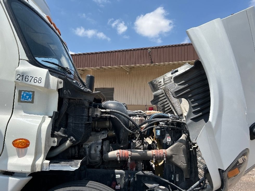 Day Cab Tractor-Heavy Duty Tractors-Freightliner-2019-Cascadia 12564ST-San Antonio-TX-654,262\n\t\tmiles-$ 26,500 - Image 15