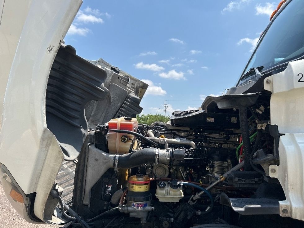 Day Cab Tractor-Heavy Duty Tractors-Freightliner-2019-Cascadia 12564ST-San Antonio-TX-654,262\n\t\tmiles-$ 26,500 - Image 16