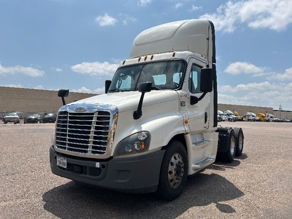 Day Cab Tractor-Heavy Duty Tractors-Freightliner-2019-Cascadia 12564ST-San Antonio-TX-654,262\n\t\tmiles-$ 26,500 - Image 3