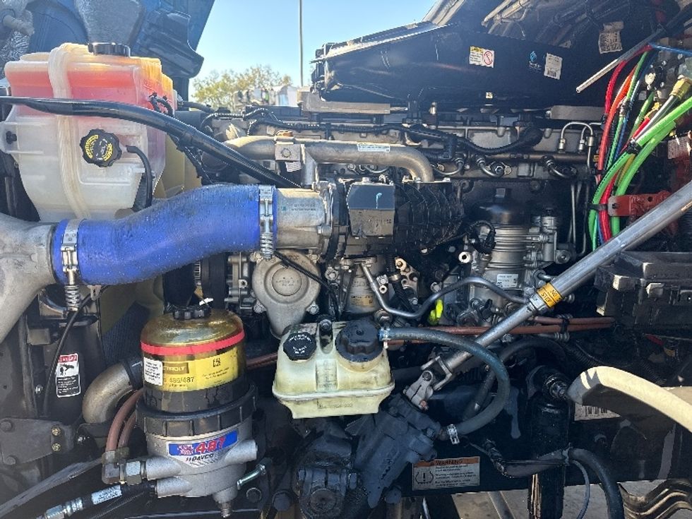 Day Cab Tractor-Heavy Duty Tractors-Freightliner-2019-Cascadia 12564ST-San Marcos-CA-190,326\n\t\tmiles-$ 56,500 - Image 16