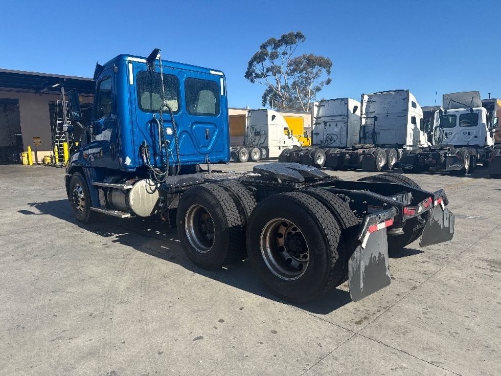 Day Cab Tractor-Heavy Duty Tractors-Freightliner-2019-Cascadia 12564ST-San Marcos-CA-190,326\n\t\tmiles-$ 56,500 - Image 5