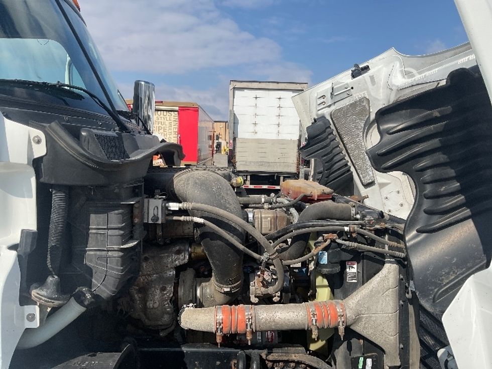 Day Cab Tractor-Heavy Duty Tractors-Freightliner-2019-Cascadia 12564ST-South Bend-IN-224,574\n\t\tmiles-$ 50,000 - Image 15