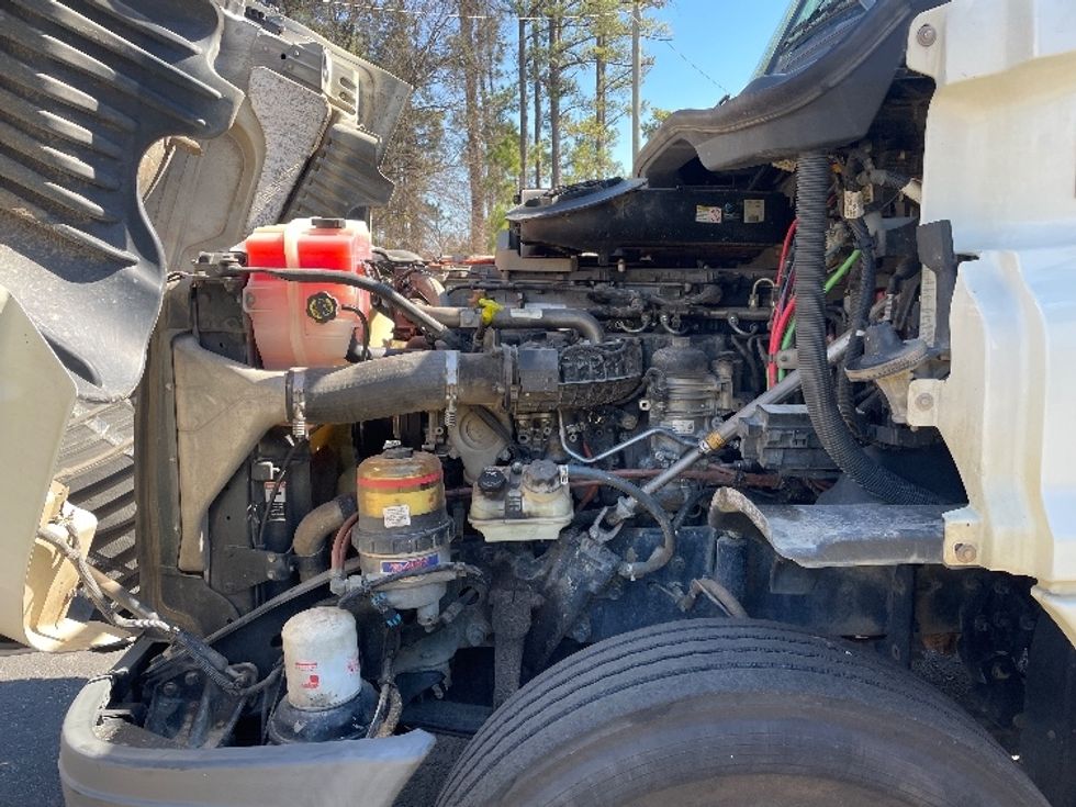 Day Cab Tractor-Heavy Duty Tractors-Freightliner-2019-Cascadia 12564ST-Spartanburg-SC-556,710\n\t\tmiles-$ 29,250 - Image 16