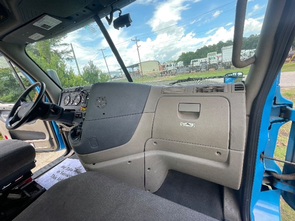 Day Cab Tractor-Heavy Duty Tractors-Freightliner-2019-Cascadia 12564ST-Spartanburg-SC-574,602\n\t\tmiles-$ 27,500 - Image 13