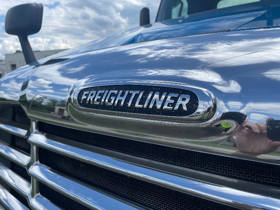 Day Cab Tractor-Heavy Duty Tractors-Freightliner-2019-Cascadia 12564ST-Spartanburg-SC-574,602\n\t\tmiles-$ 27,500 - Image 20