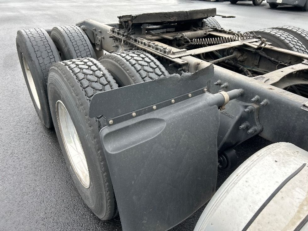 Day Cab Tractor-Heavy Duty Tractors-Freightliner-2019-Cascadia 12564ST-Sterling-VA-286,101\n\t\tmiles-$ 37,250 - Image 19