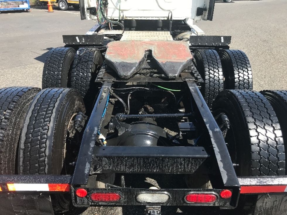 Day Cab Tractor-Heavy Duty Tractors-Freightliner-2019-Cascadia 12564ST-Tacoma-WA-530,569\n\t\tmiles-$ 36,000 - Image 6