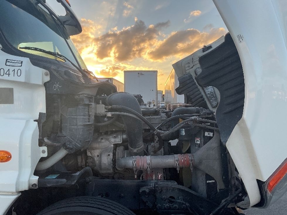 Day Cab Tractor-Heavy Duty Tractors-Freightliner-2019-Cascadia 12564ST-Tampa-FL-349,235\n\t\tmiles-$ 38,250 - Image 15