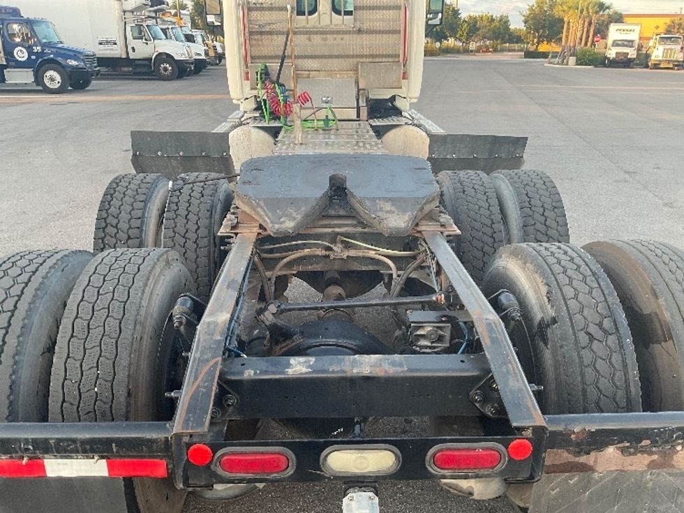 Day Cab Tractor-Heavy Duty Tractors-Freightliner-2019-Cascadia 12564ST-Tampa-FL-349,235\n\t\tmiles-$ 38,250 - Image 6