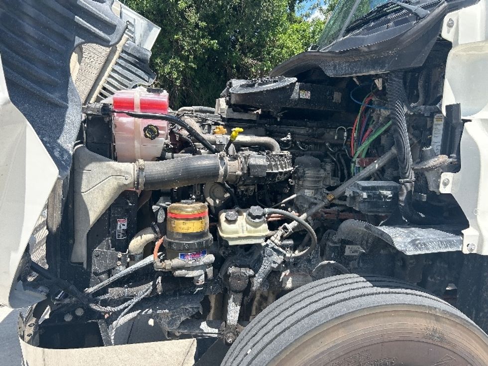 Day Cab Tractor-Heavy Duty Tractors-Freightliner-2019-Cascadia 12564ST-Tampa-FL-382,451\n\t\tmiles-$ 44,000 - Image 16