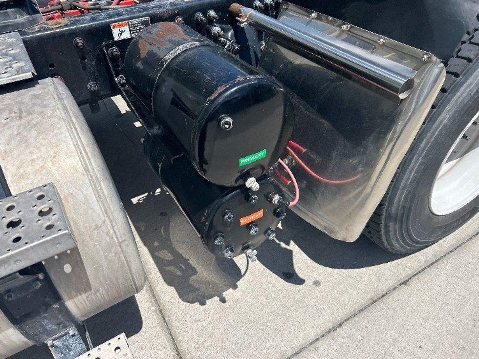 Day Cab Tractor-Heavy Duty Tractors-Freightliner-2019-Cascadia 12564ST-Tampa-FL-382,451\n\t\tmiles-$ 44,000 - Image 17