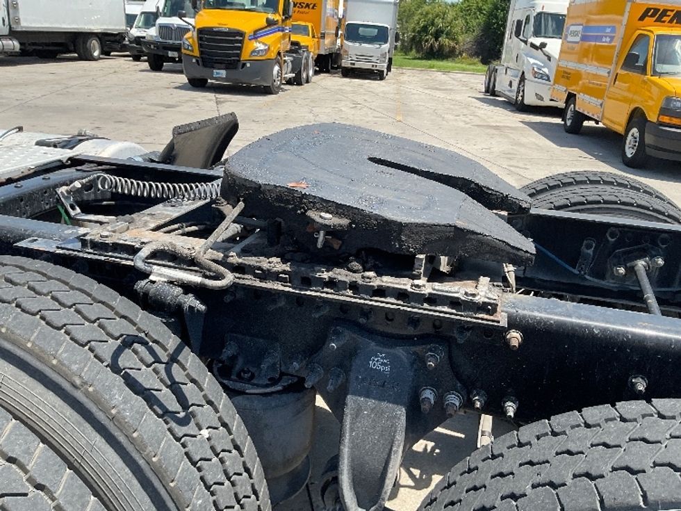 Day Cab Tractor-Heavy Duty Tractors-Freightliner-2019-Cascadia 12564ST-Tampa-FL-421,852\n\t\tmiles-$ 41,750 - Image 18