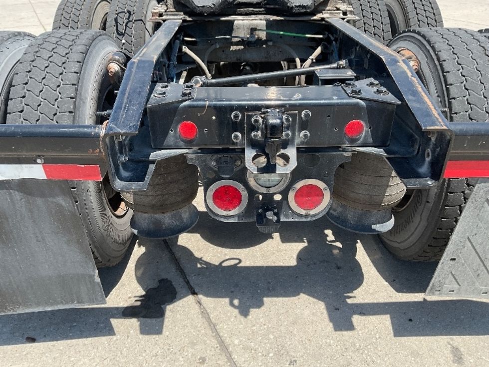 Day Cab Tractor-Heavy Duty Tractors-Freightliner-2019-Cascadia 12564ST-Tampa-FL-421,852\n\t\tmiles-$ 41,750 - Image 20