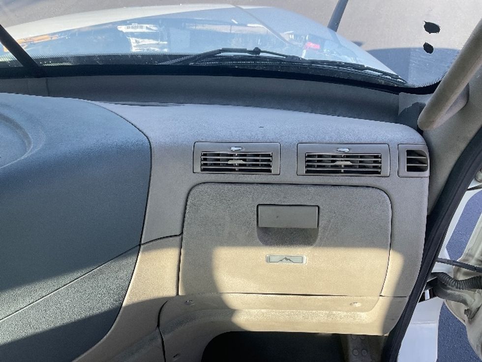 Day Cab Tractor-Heavy Duty Tractors-Freightliner-2019-Cascadia 12564ST-Tampa-FL-513,788\n\t\tmiles-$ 34,500 - Image 12