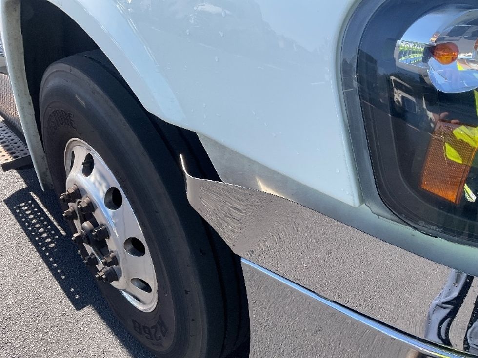 Day Cab Tractor-Heavy Duty Tractors-Freightliner-2019-Cascadia 12564ST-Tampa-FL-513,842\n\t\tmiles-$ 34,500 - Image 17