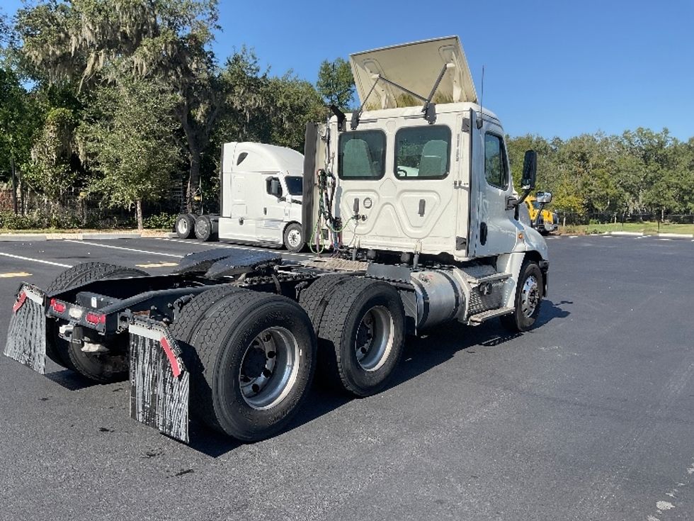Day Cab Tractor-Heavy Duty Tractors-Freightliner-2019-Cascadia 12564ST-Tampa-FL-513,842\n\t\tmiles-$ 34,500 - Image 7