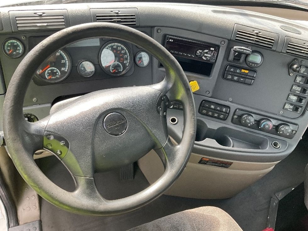 Day Cab Tractor-Heavy Duty Tractors-Freightliner-2019-Cascadia 12564ST-Tampa-FL-583,156\n\t\tmiles-$ 30,250 - Image 11