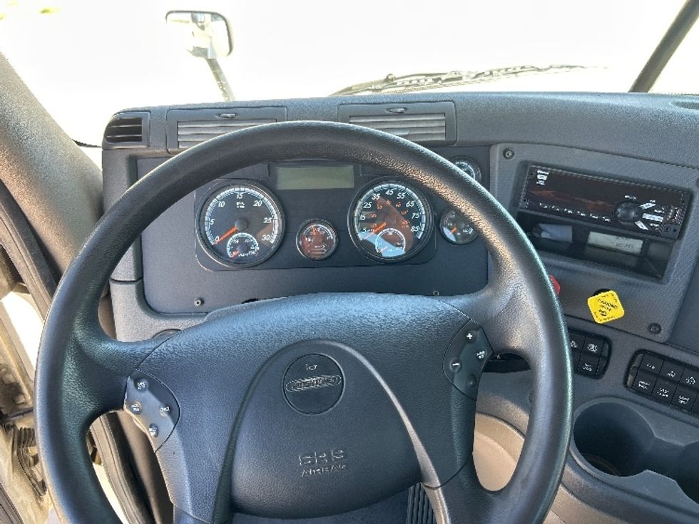 Day Cab Tractor-Heavy Duty Tractors-Freightliner-2019-Cascadia 12564ST-Terrell-TX-409,801\n\t\tmiles-$ 44,000 - Image 11