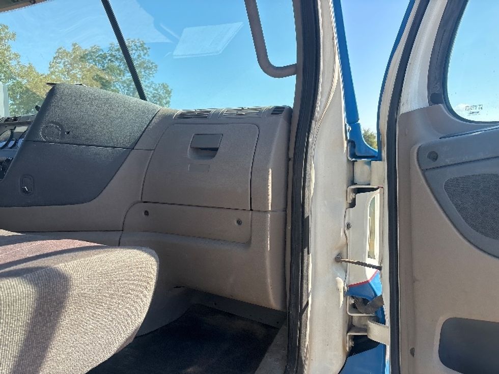 Day Cab Tractor-Heavy Duty Tractors-Freightliner-2019-Cascadia 12564ST-Tifton-GA-241,338\n\t\tmiles-$ 44,500 - Image 10