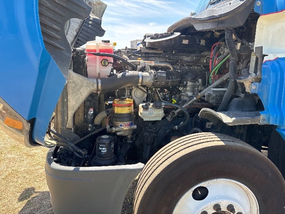 Day Cab Tractor-Heavy Duty Tractors-Freightliner-2019-Cascadia 12564ST-Tifton-GA-360,570\n\t\tmiles-$ 40,000 - Image 16